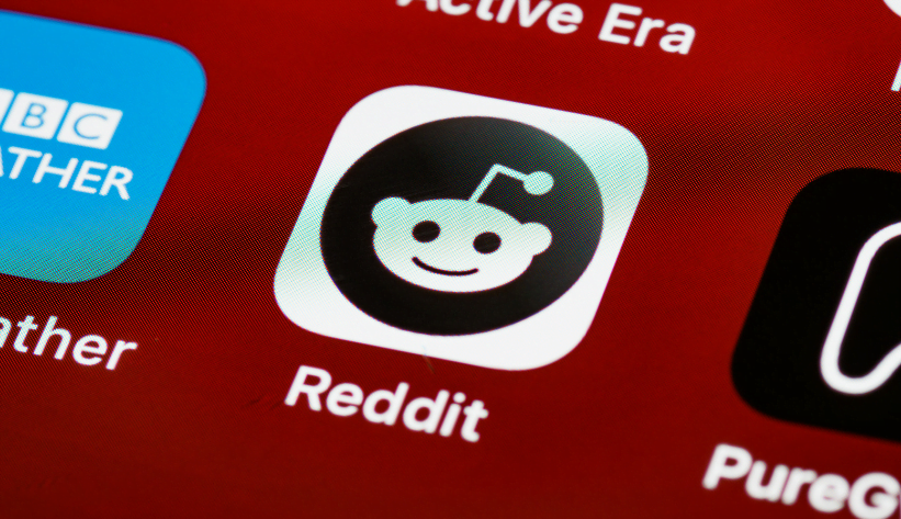 Розважальний, новинний онлайн-сервіс Reddit оголосив про запуск нової платформи для NFT-аватарів, який дозволить користувачам купувати зображення профілів на базі блокчейну.