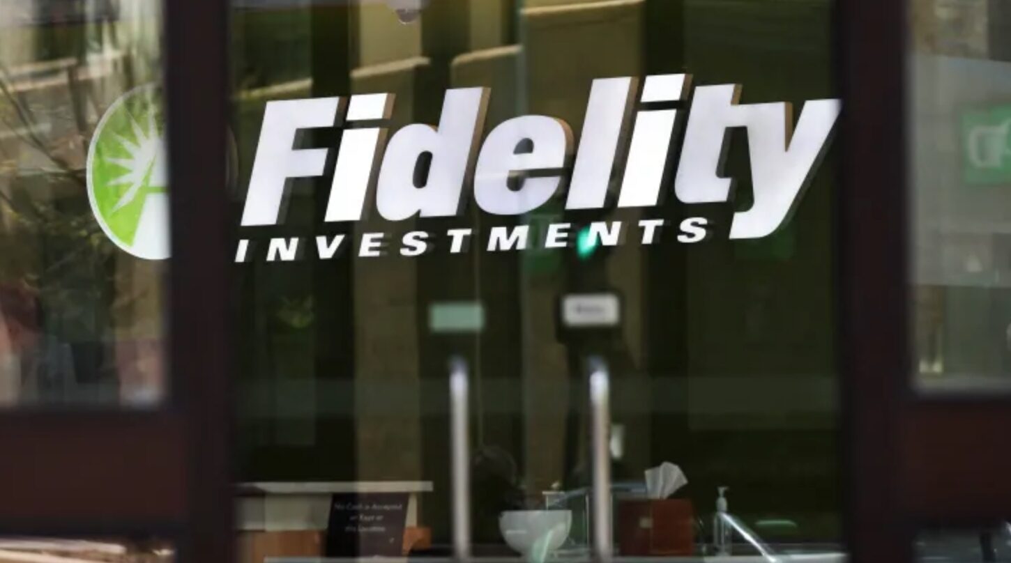 https://www.cnbc.com/2022/11/03/fidelity-to-open-commission-free-crypto-trading-to-retail-investors.html